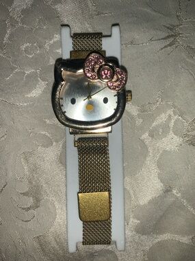 Hello Kitty Gold Watch with Pink Crystal Bow
